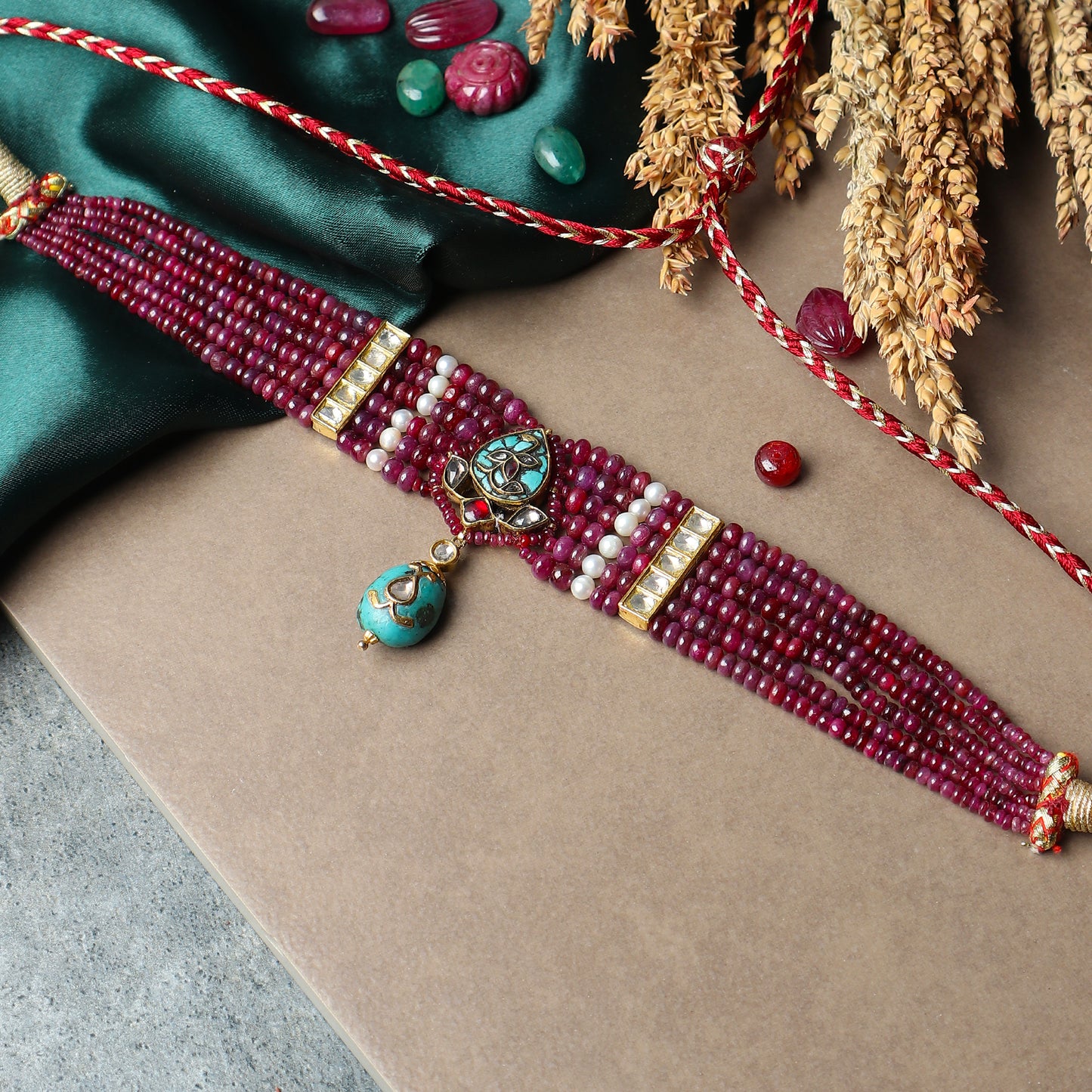 Akarshak Choker