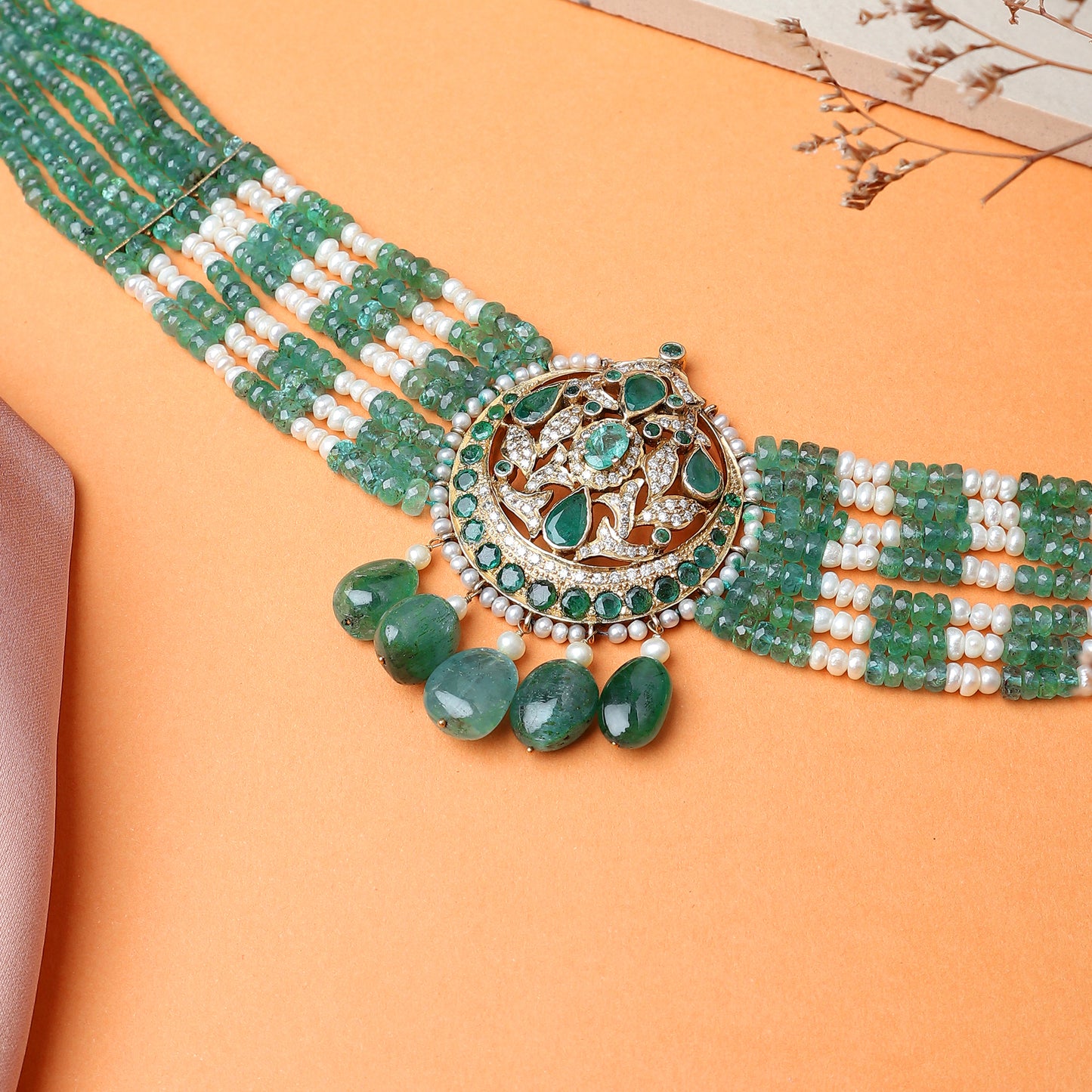 Dildaar Choker