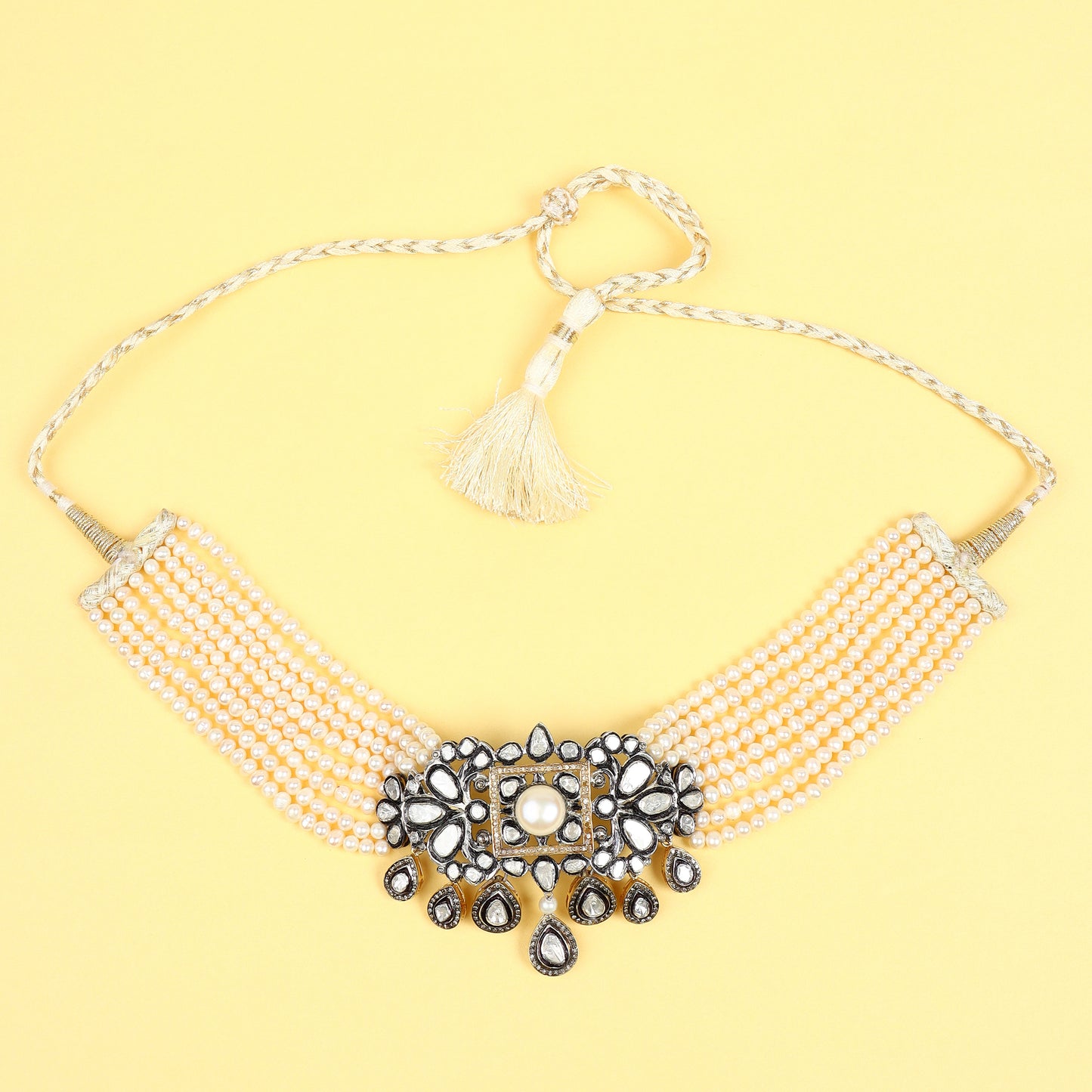 Gulistan Choker