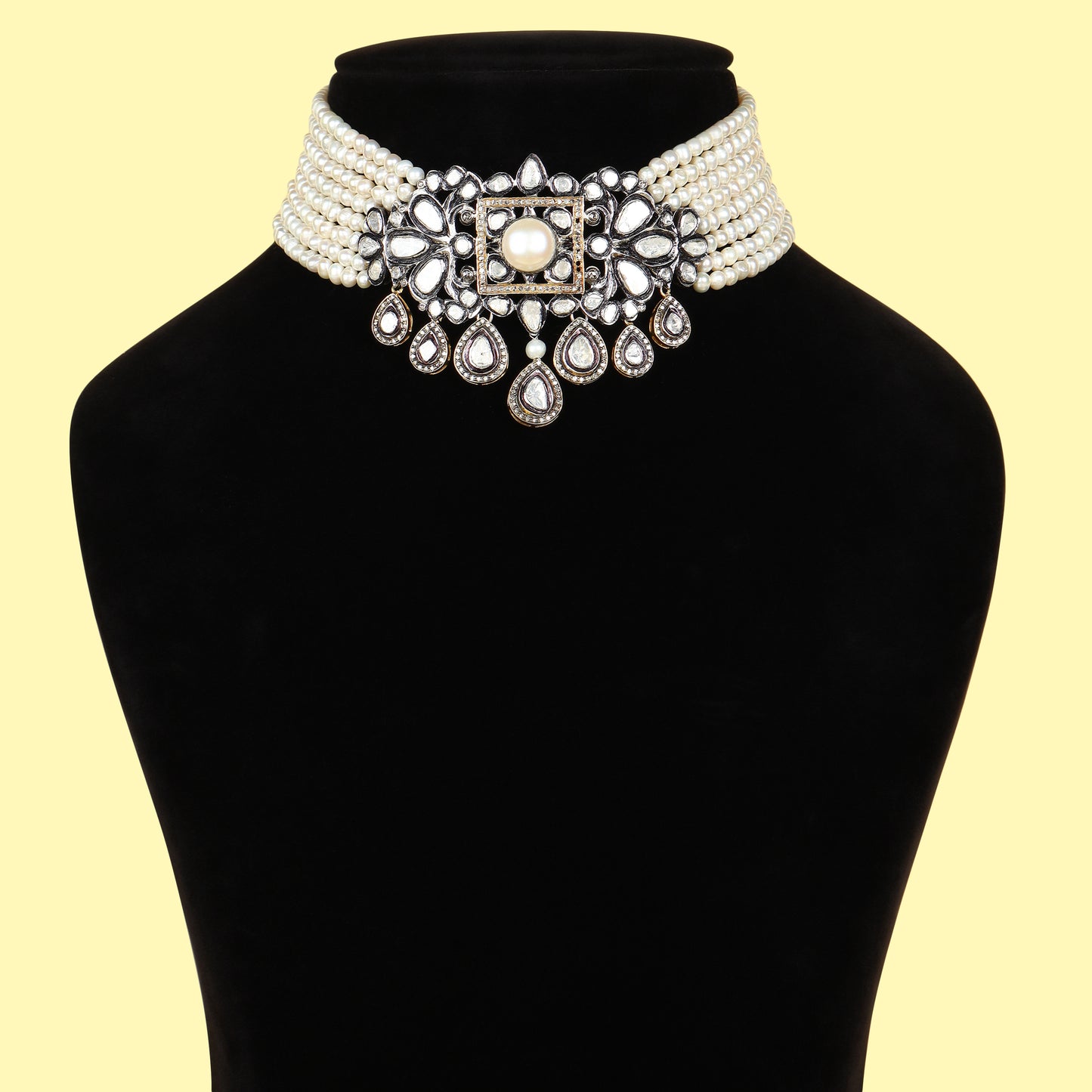 Gulistan Choker