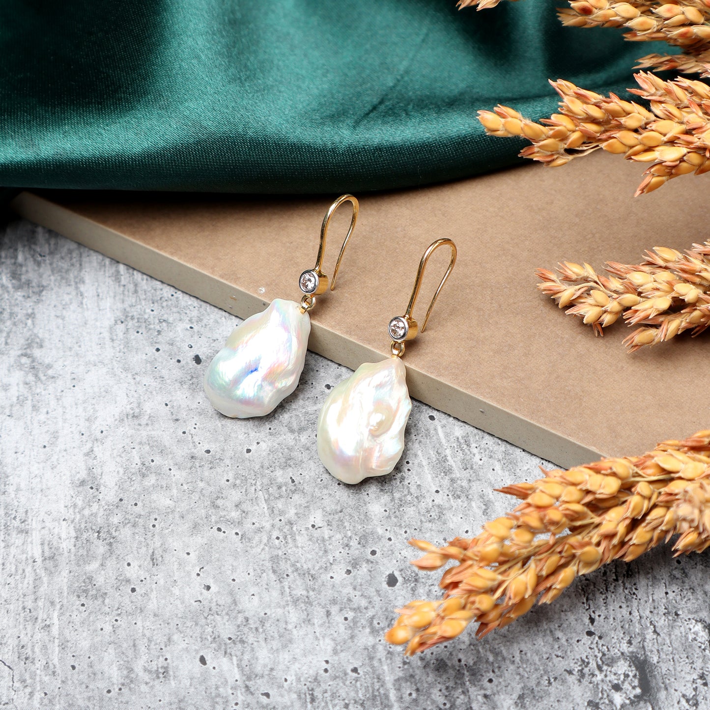 Soni Earrings