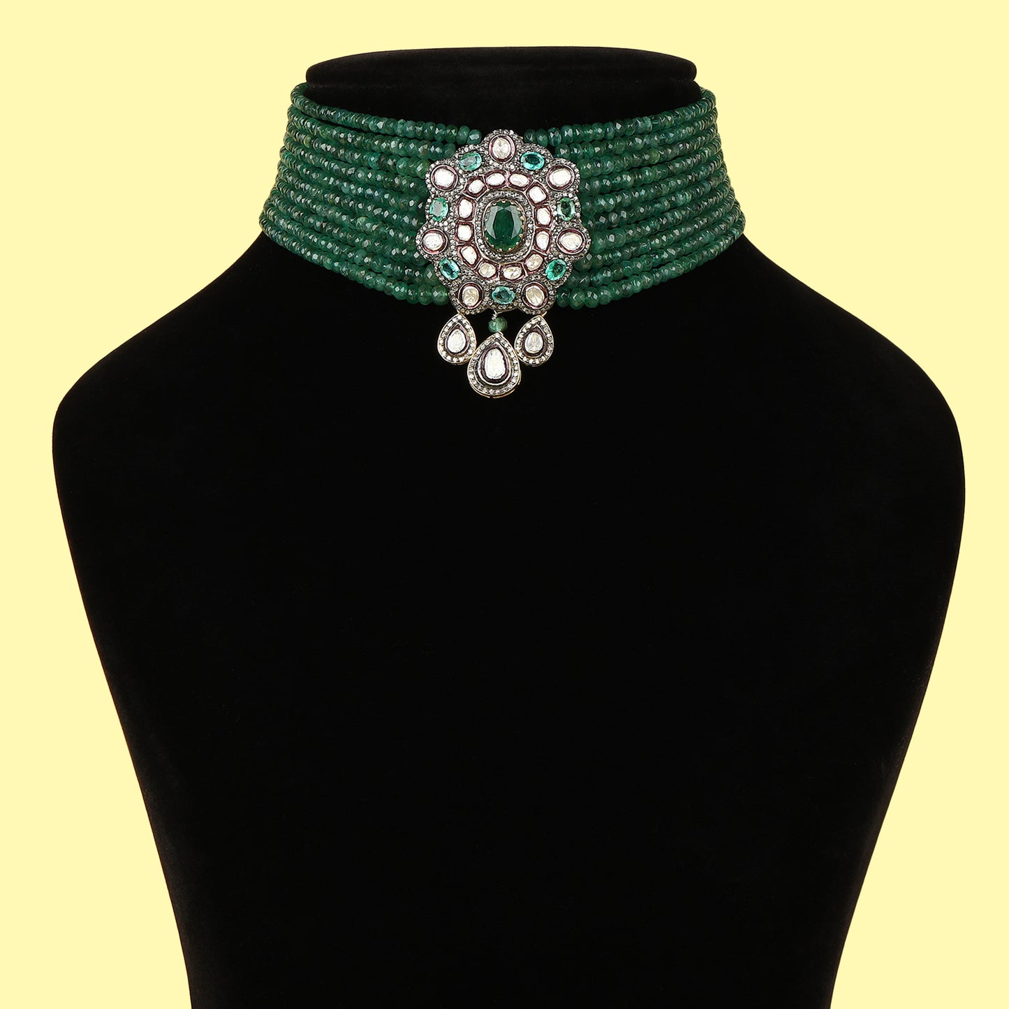 Amyra Choker